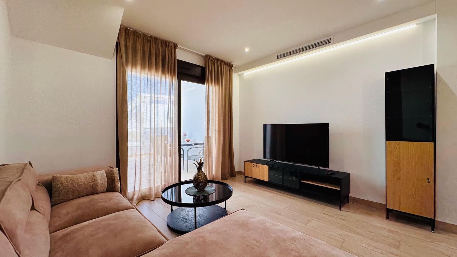 2 bedroom Apartment for rent in Finestrat with pool garage - € 1,750 (Ref: 9159381)
