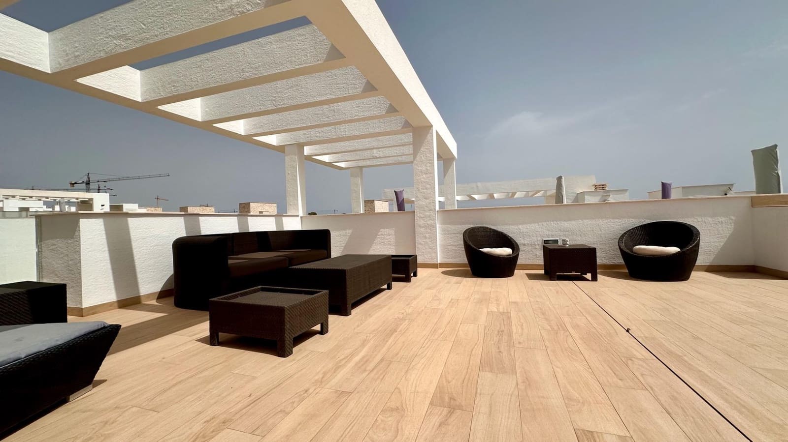 2 bedroom Apartment for rent in Finestrat with pool garage - € 1,750 (Ref: 9159381)