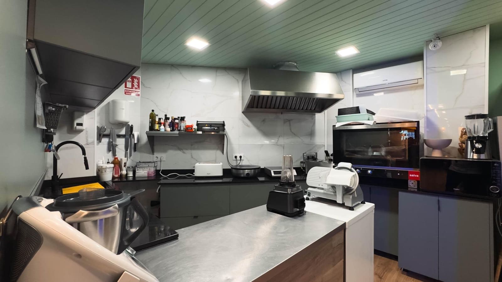 Virksomhed til leje i Calpe / Calp - € 800 (Ref: 9171353)