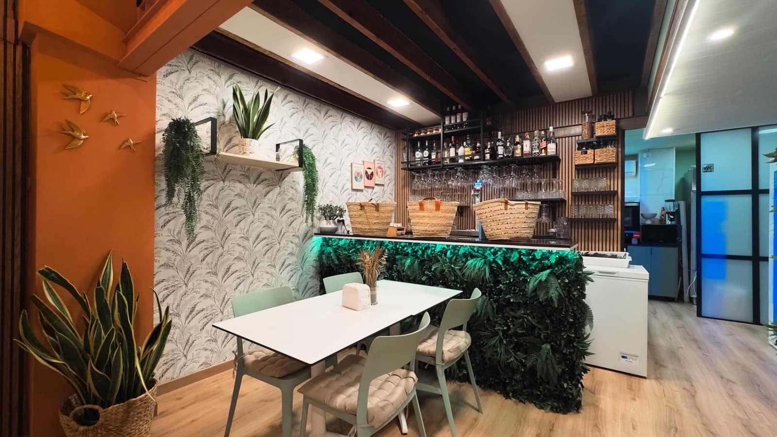 Virksomhed til leje i Calpe / Calp - € 800 (Ref: 9171353)