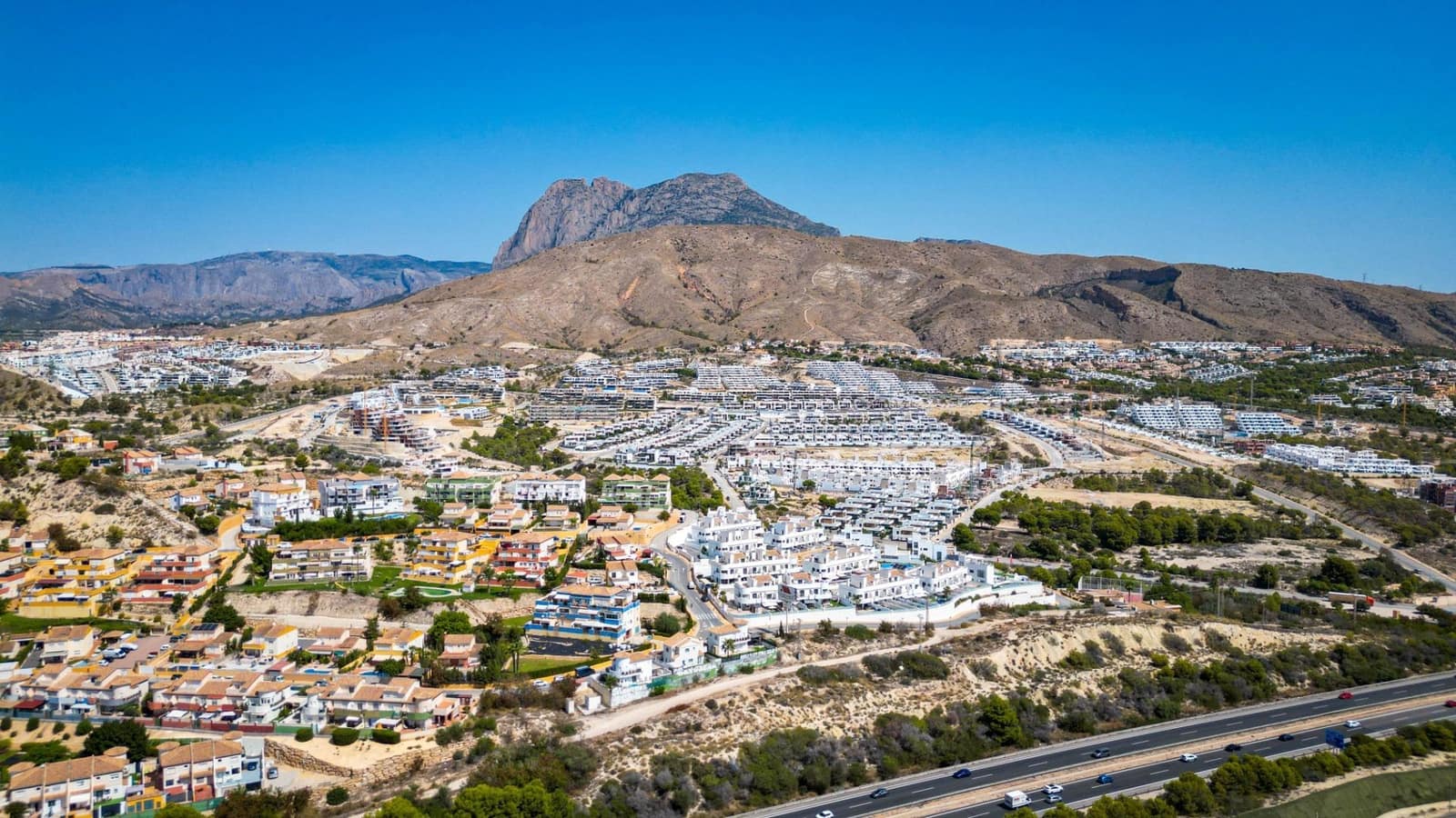 Bedrijf te koop in Finestrat - € 486.000 (Ref: 9173378)