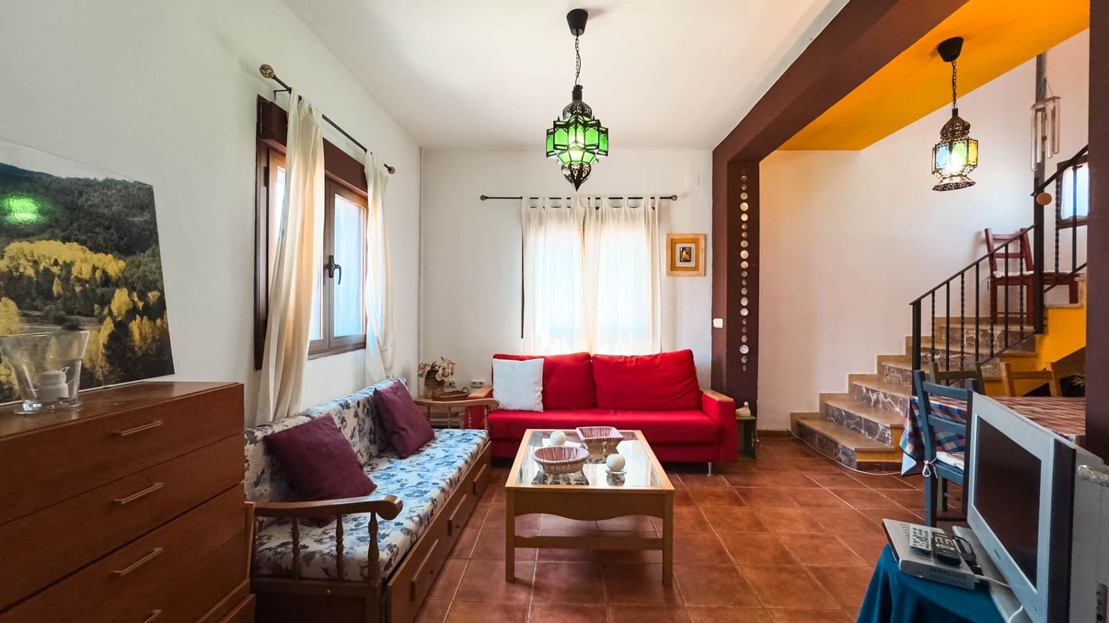 8 bedroom Villa for sale in Villa de Ves with garage - € 310,000 (Ref: 9173379)