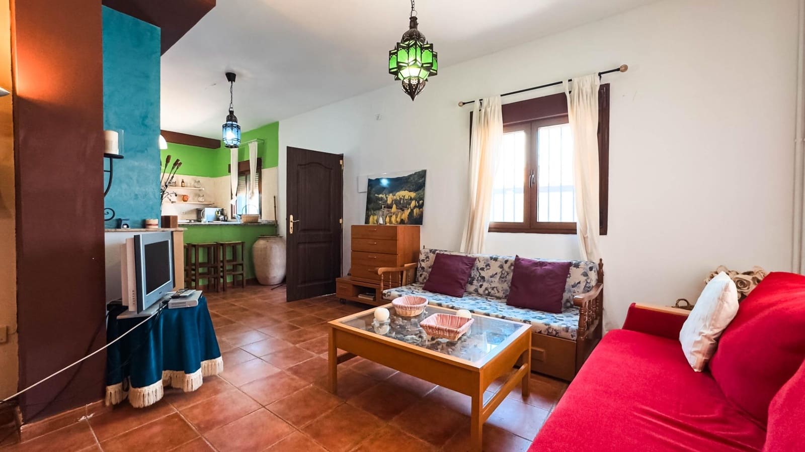 8 bedroom Villa for sale in Villa de Ves with garage - € 310,000 (Ref: 9173379)