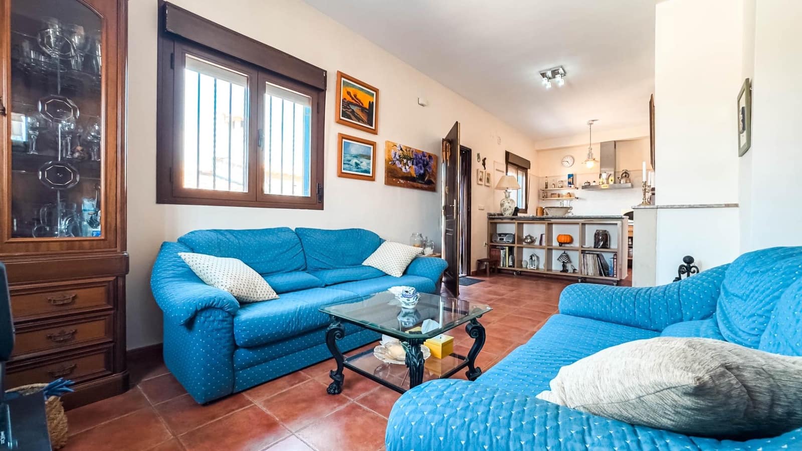 8 bedroom Villa for sale in Villa de Ves with garage - € 310,000 (Ref: 9173379)