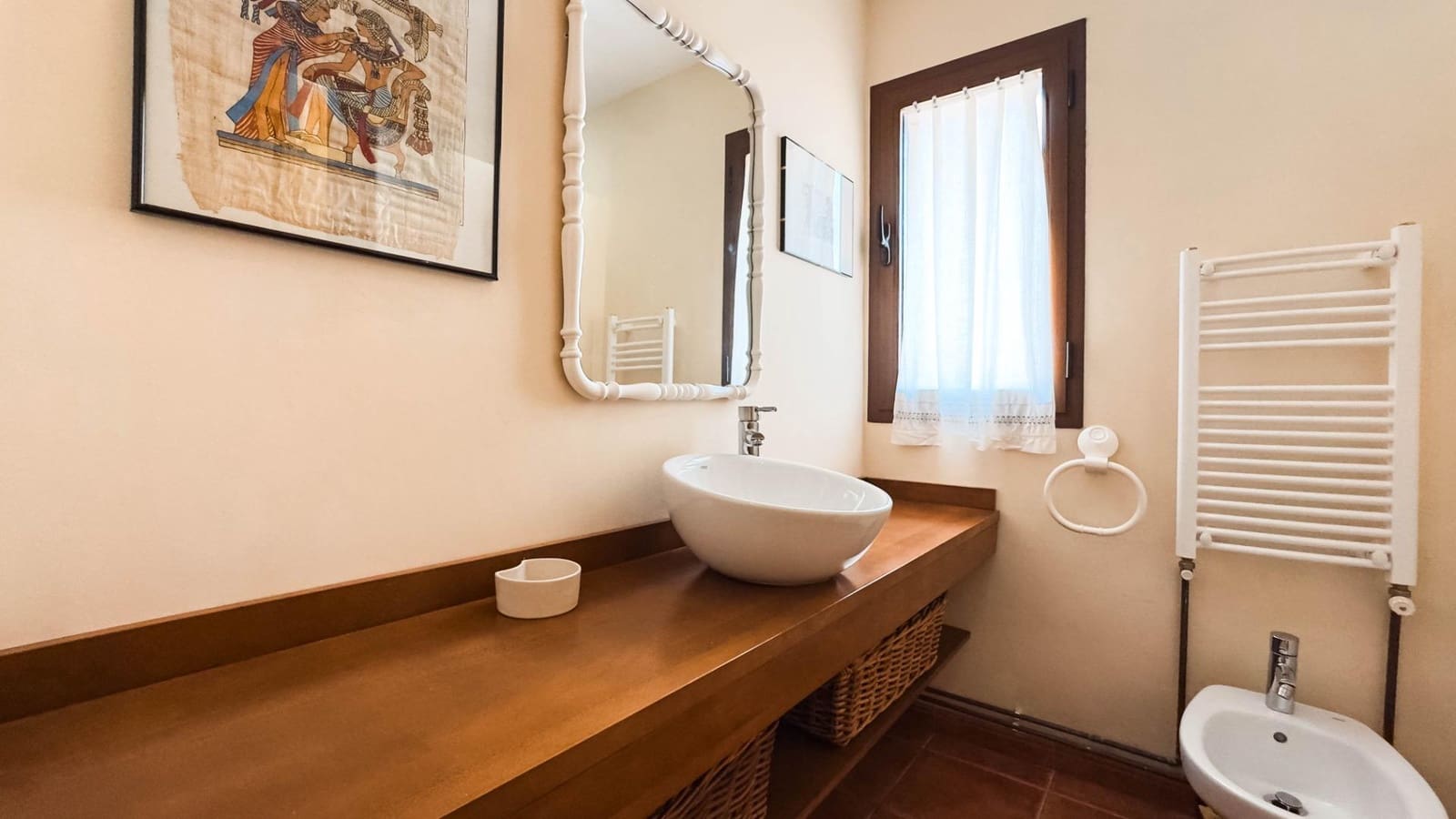 8 bedroom Villa for sale in Villa de Ves with garage - € 310,000 (Ref: 9173379)