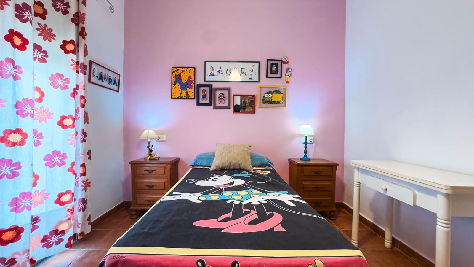 8 bedroom Villa for sale in Villa de Ves with garage - € 310,000 (Ref: 9173379)