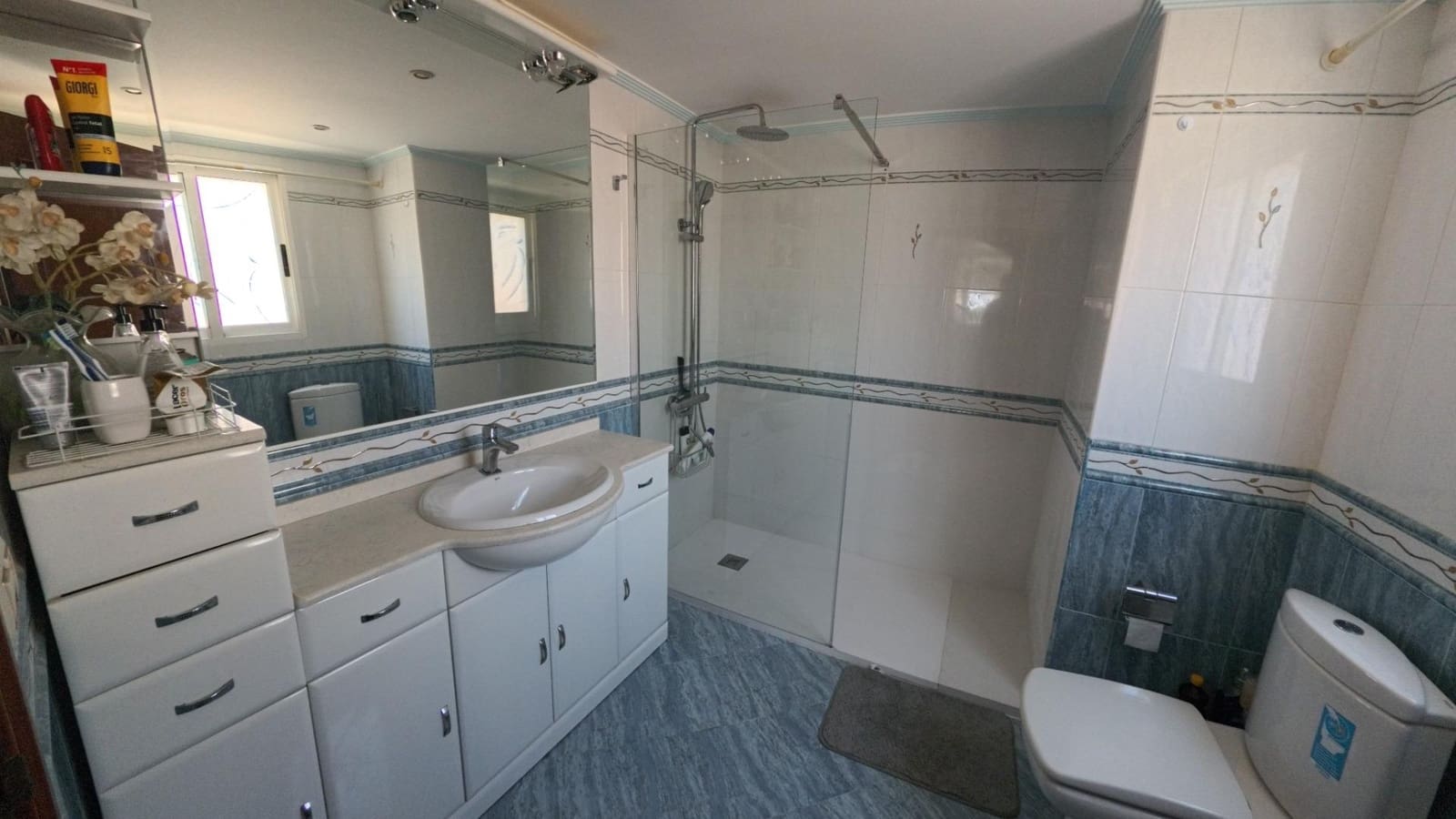 3 slaapkamer Penthouse te koop in Benidorm met zwembad - € 359.000 (Ref: 9176402)
