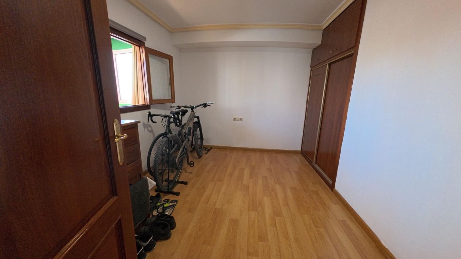 3 slaapkamer Penthouse te koop in Benidorm met zwembad - € 359.000 (Ref: 9176402)