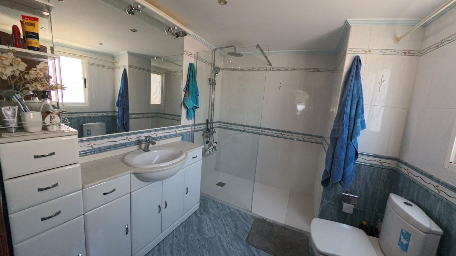 3 slaapkamer Penthouse te koop in Benidorm met zwembad - € 359.000 (Ref: 9176402)
