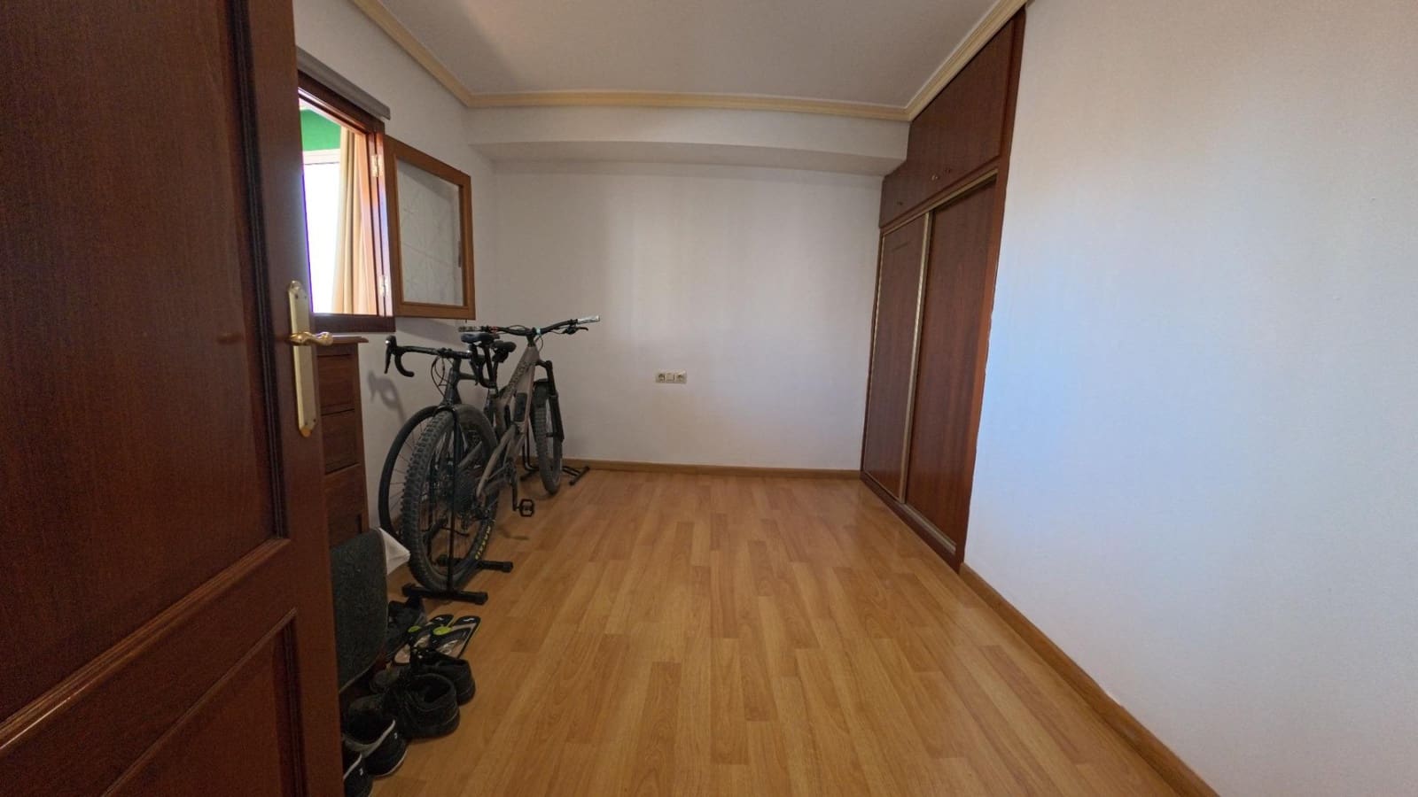 3 slaapkamer Penthouse te koop in Benidorm met zwembad - € 359.000 (Ref: 9176402)