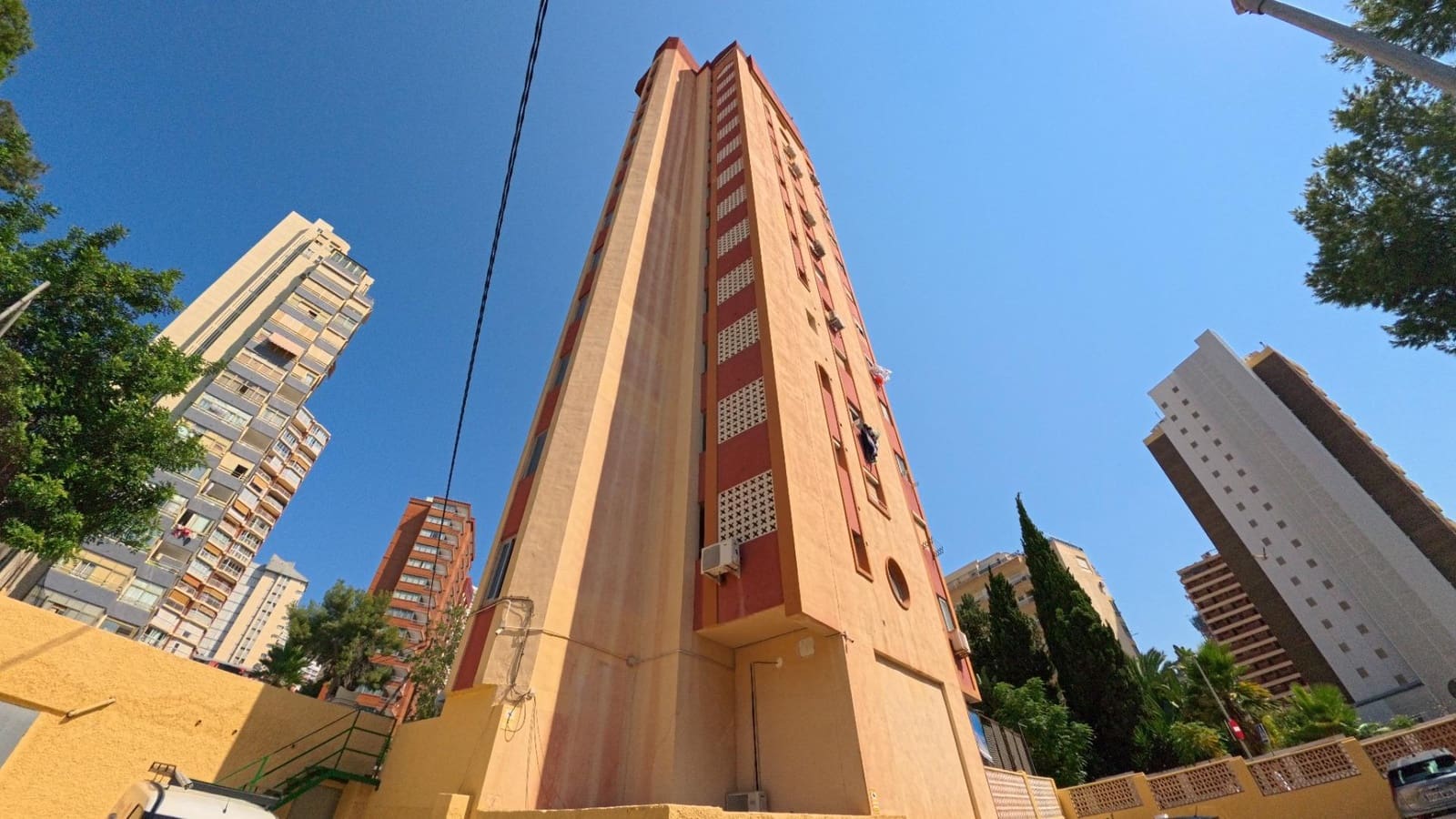 3 slaapkamer Penthouse te koop in Benidorm met zwembad - € 359.000 (Ref: 9176402)