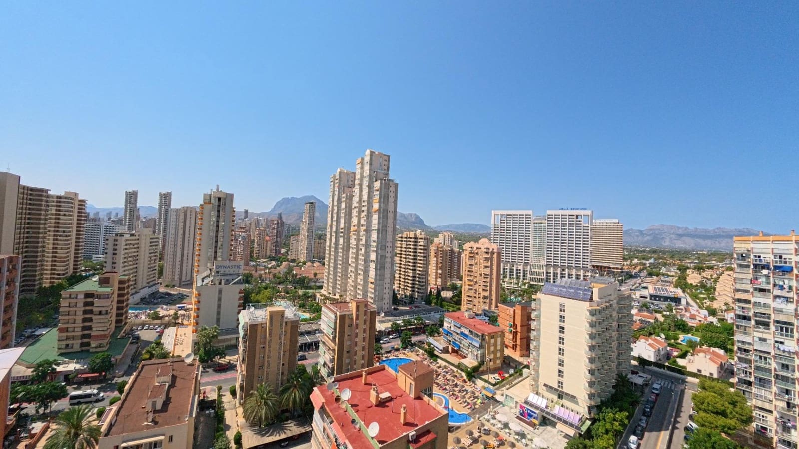 3 slaapkamer Penthouse te koop in Benidorm met zwembad - € 359.000 (Ref: 9176402)