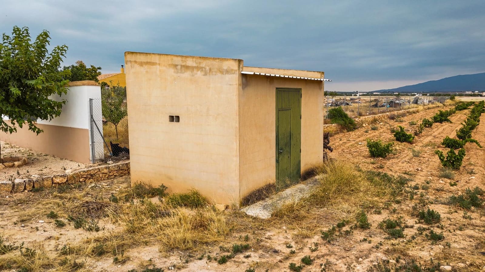 Mark till salu i Pinoso - 97 000 € (Ref: 9185292)