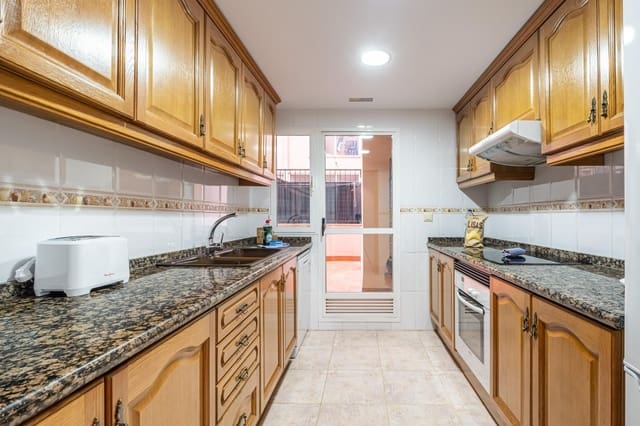 3 Zimmer Apartment zu vermieten in El Puerto, Dénia mit Pool Garage - 1.150 € (Ref: 9191013)