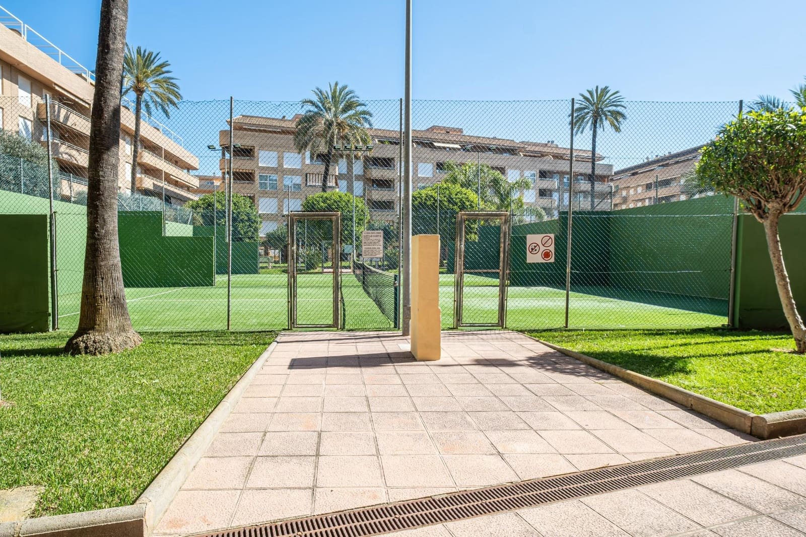 3 Zimmer Apartment zu vermieten in Denia mit Pool Garage - 1.150 € (Ref: 9191013)