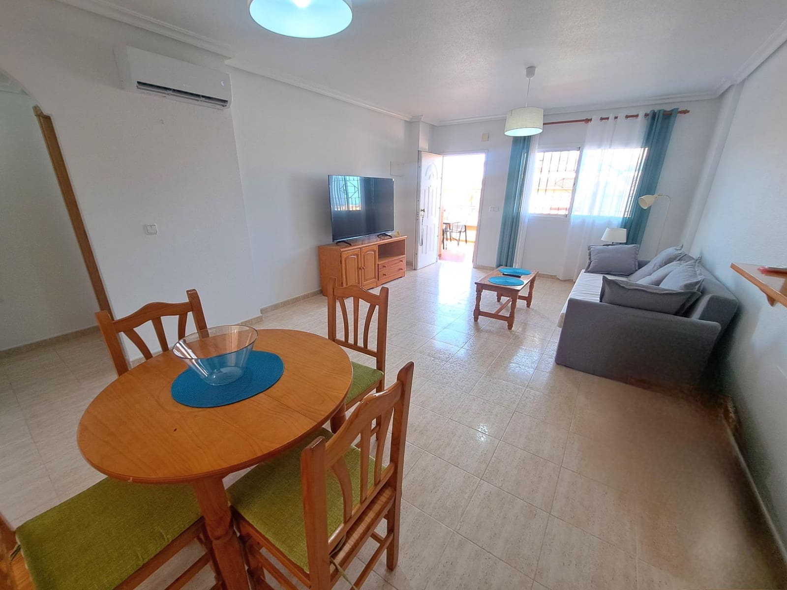 2 soveværelse Lejlighed til leje i Gran Alacant med swimmingpool - € 850 (Ref: 9193718)