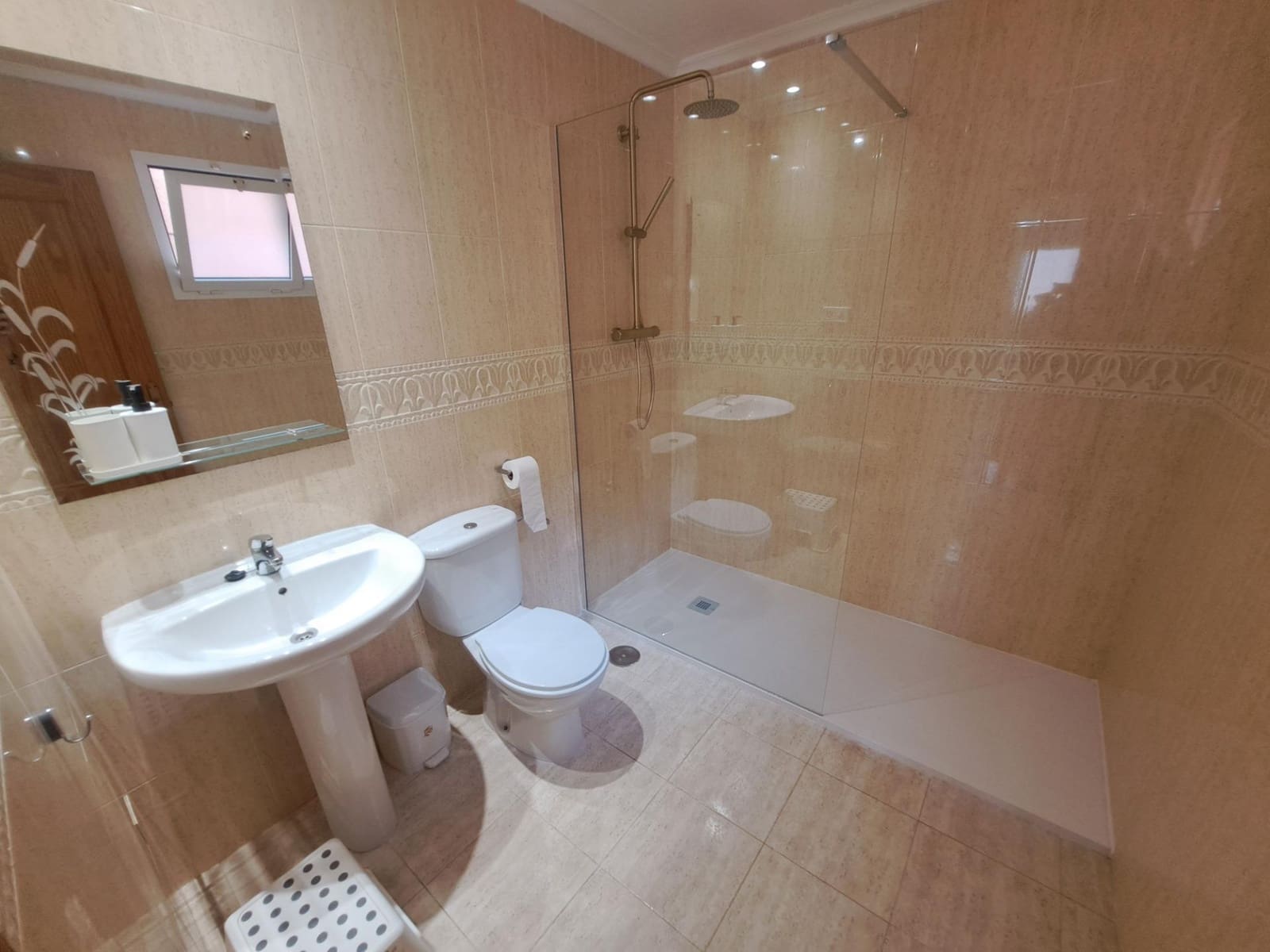 2 soveværelse Lejlighed til leje i Gran Alacant med swimmingpool - € 850 (Ref: 9193718)