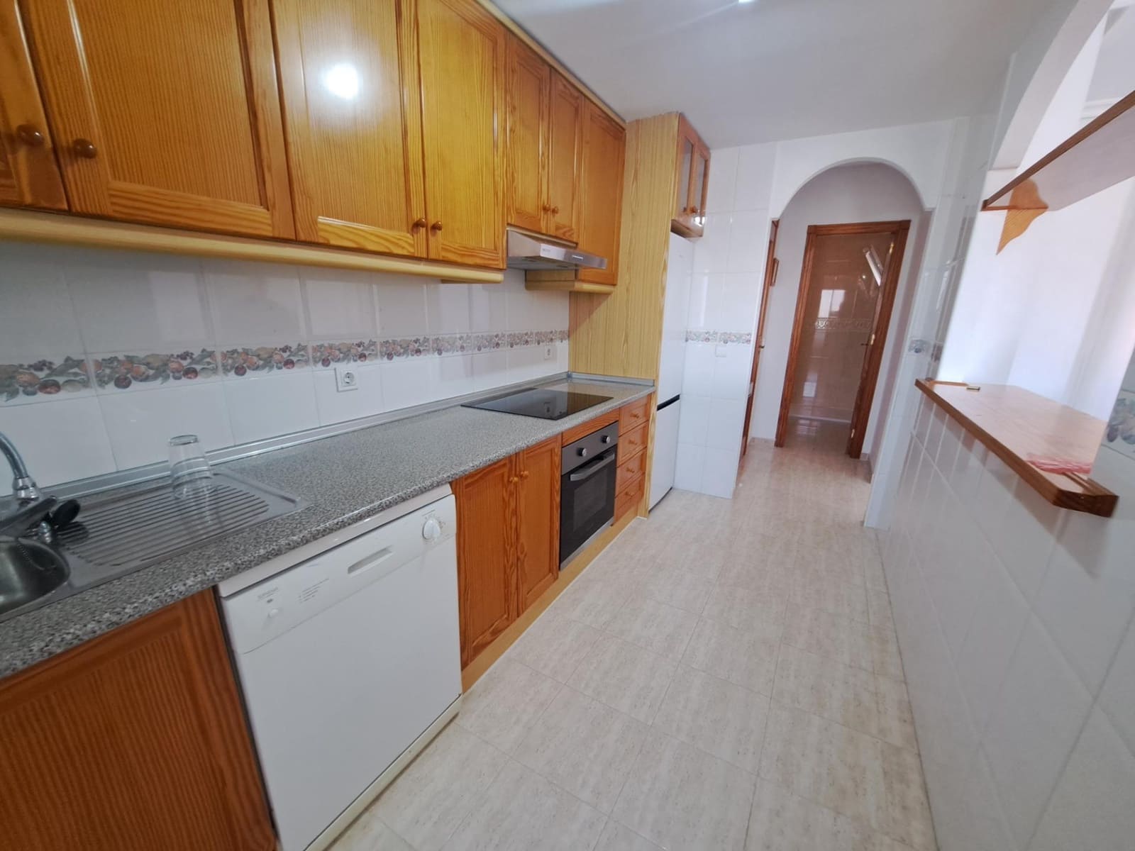 2 soveværelse Lejlighed til leje i Gran Alacant med swimmingpool - € 850 (Ref: 9193718)