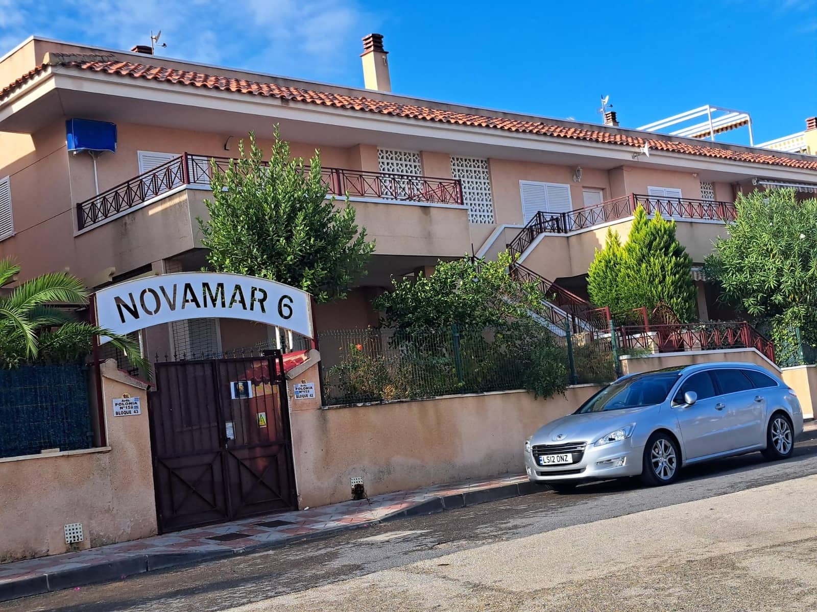 2 soveværelse Lejlighed til leje i Gran Alacant med swimmingpool - € 850 (Ref: 9193718)