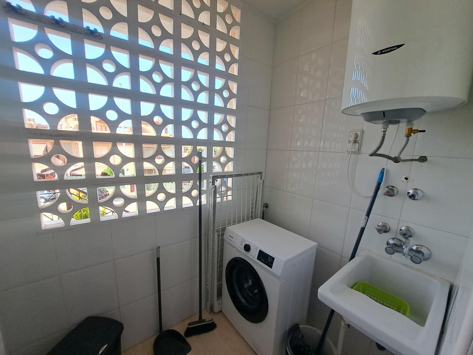 2 soveværelse Lejlighed til leje i Gran Alacant med swimmingpool - € 850 (Ref: 9193718)