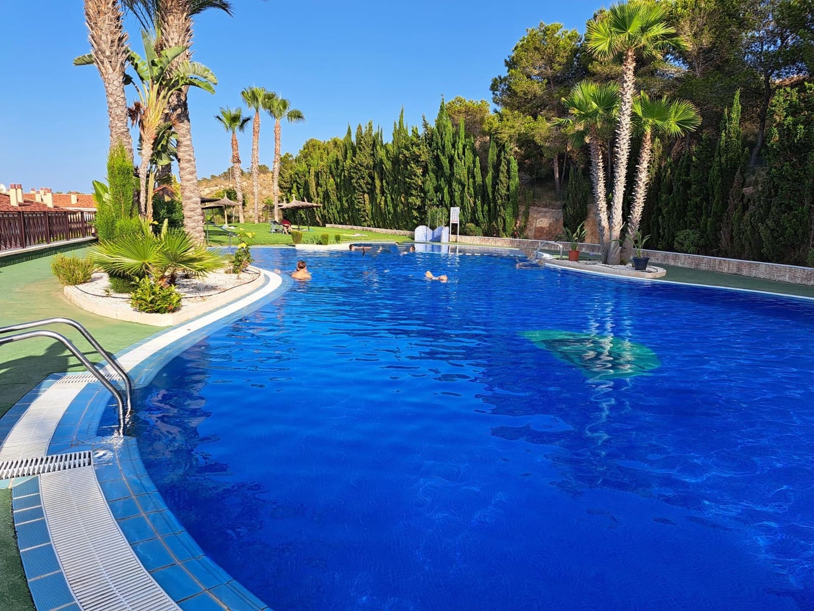 2 soveværelse Lejlighed til leje i Gran Alacant med swimmingpool - € 850 (Ref: 9193718)