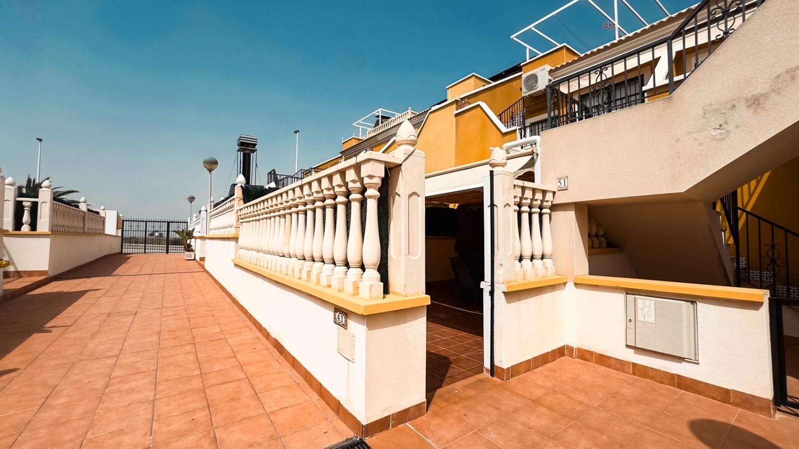 2 sypialnia Dom szeregowy na sprzedaż w Elche / Elx z garażem - 242 000 € (Ref: 9200405)