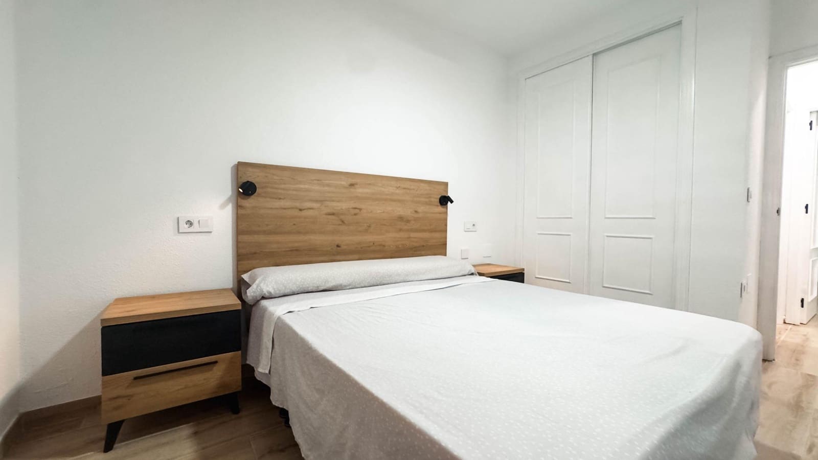 Adosado de 2 habitaciones en Elche / Elx en venta con garaje - 242.000 € (Ref: 9200405)