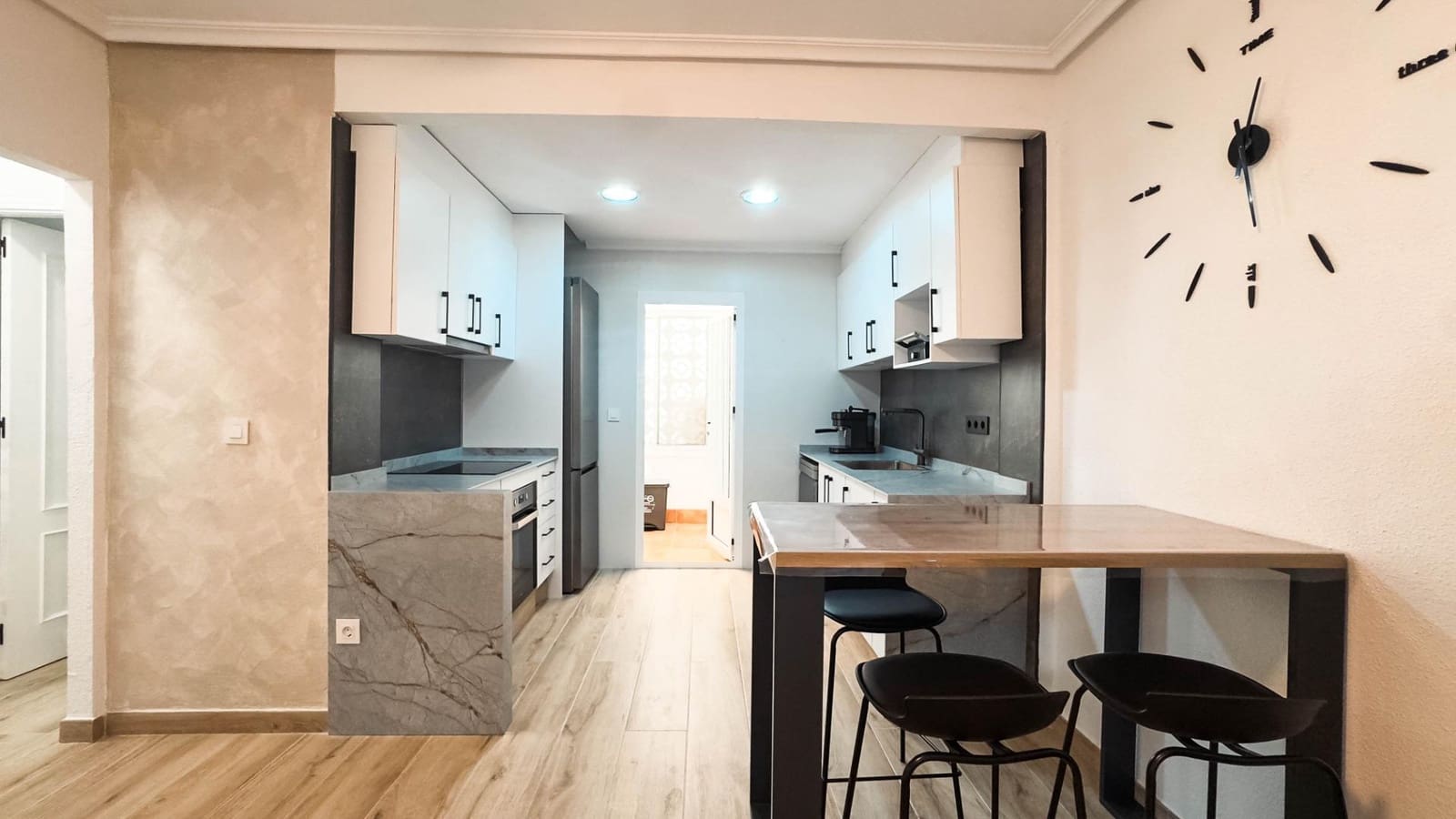 Adosado de 2 habitaciones en Elche / Elx en venta con garaje - 242.000 € (Ref: 9200405)