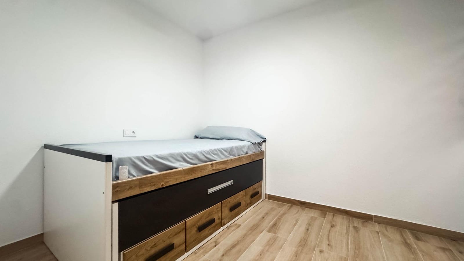 Adosado de 2 habitaciones en Elche / Elx en venta con garaje - 242.000 € (Ref: 9200405)