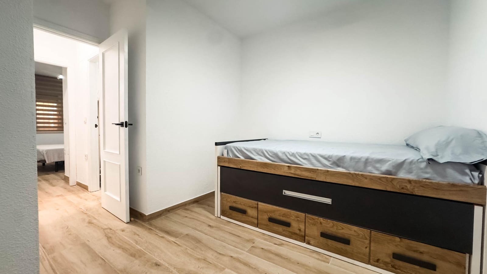 Adosado de 2 habitaciones en Elche / Elx en venta con garaje - 242.000 € (Ref: 9200405)