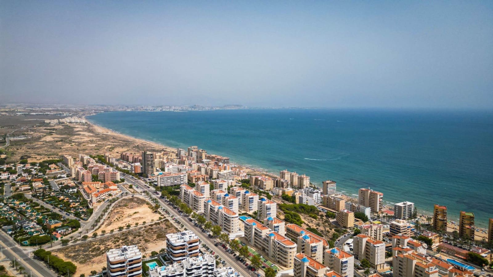 Adosado de 2 habitaciones en Elche / Elx en venta con garaje - 242.000 € (Ref: 9200405)