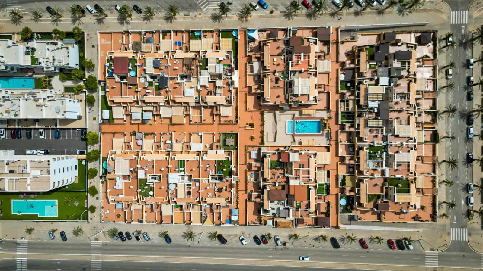 Adosado de 2 habitaciones en Elche / Elx en venta con garaje - 242.000 € (Ref: 9200405)