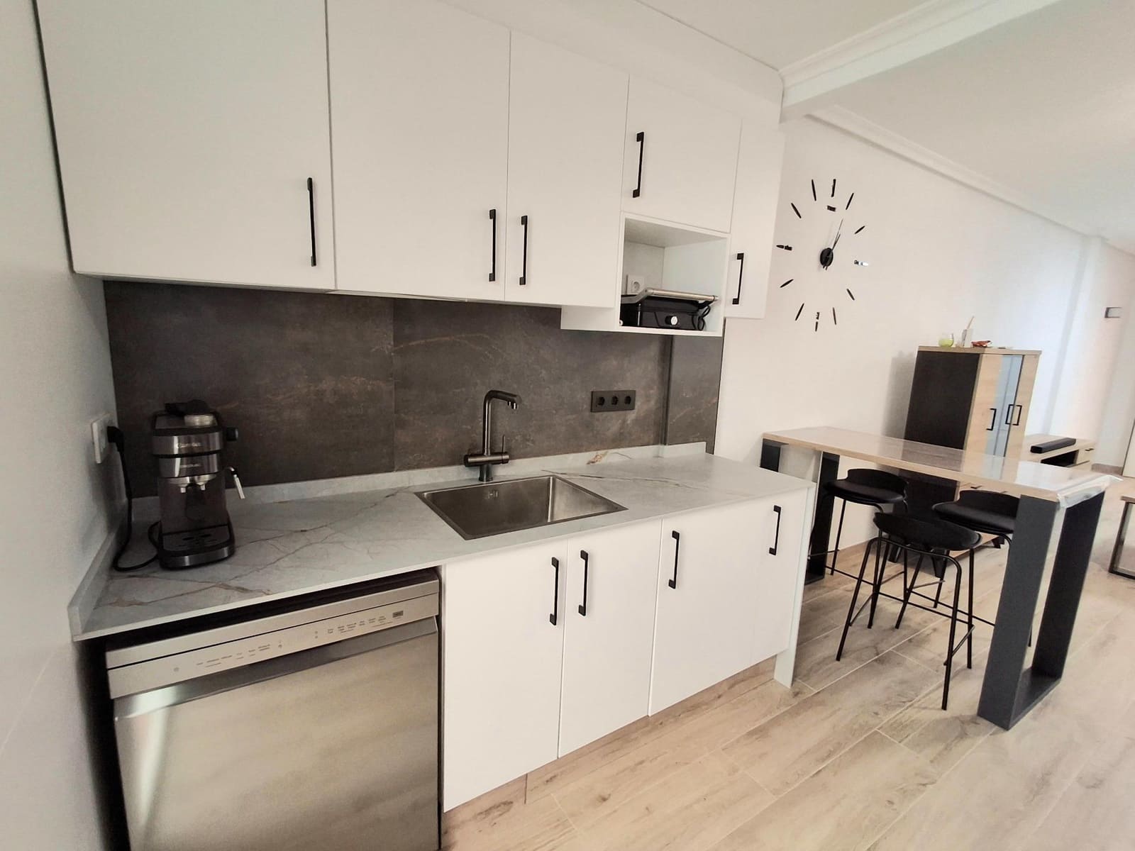 Adosado de 2 habitaciones en Elche / Elx en venta con garaje - 242.000 € (Ref: 9200405)
