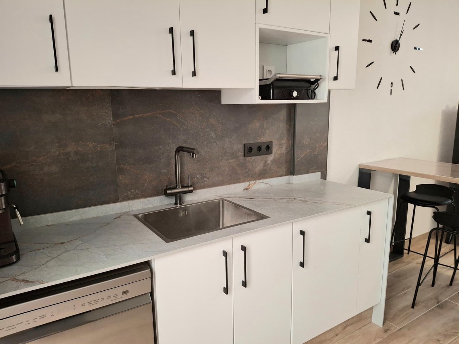 Adosado de 2 habitaciones en Elche / Elx en venta con garaje - 242.000 € (Ref: 9200405)