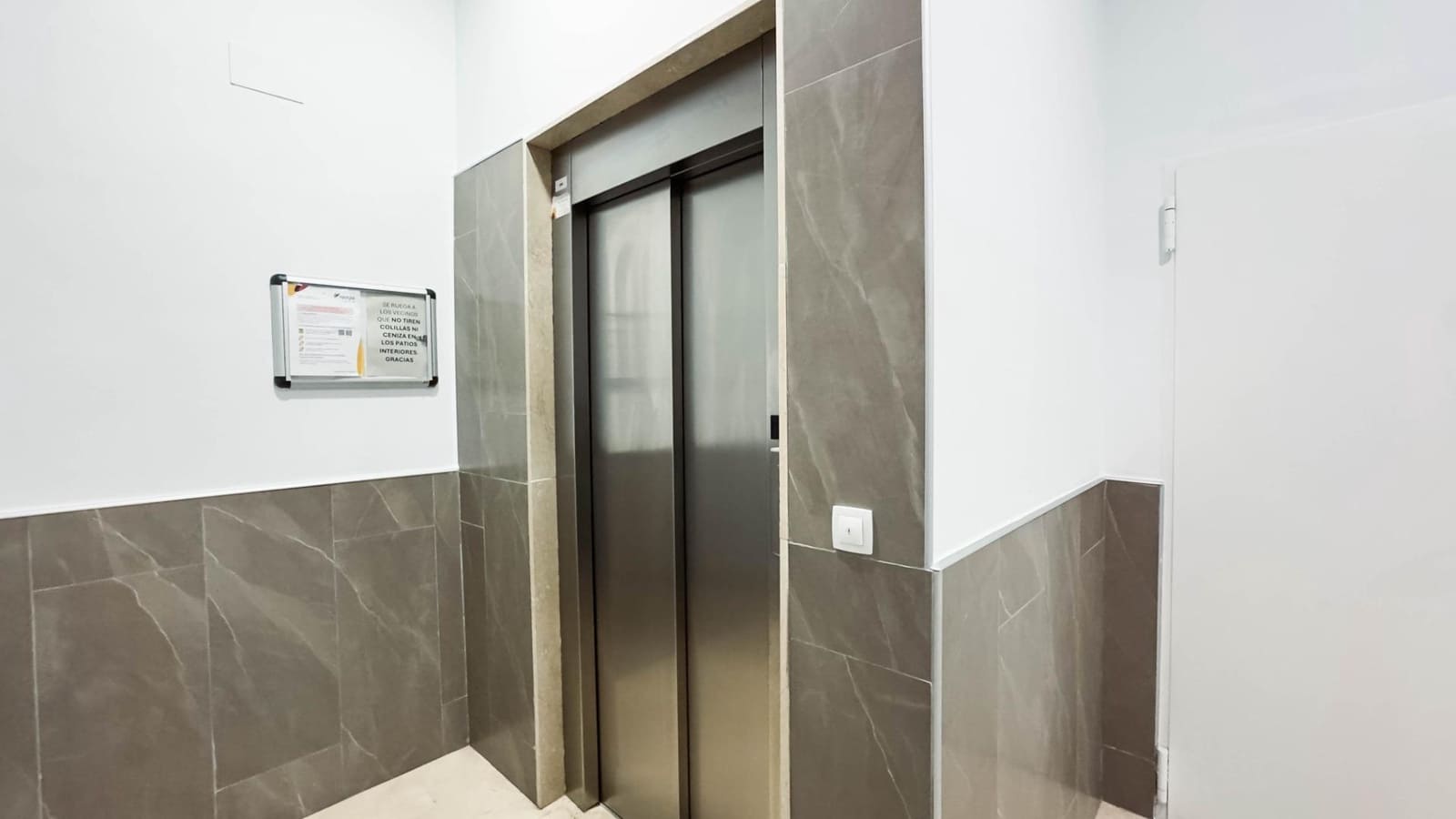 Piso de 2 habitaciones en Alicante / Alacant ciudad en venta con garaje - 329.000 € (Ref: 9202376)