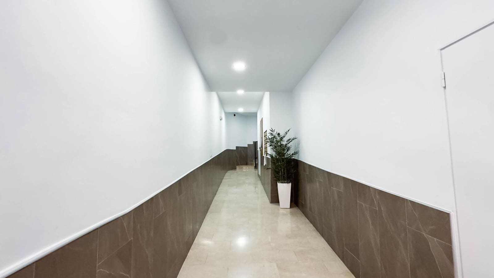 Piso de 2 habitaciones en Alicante / Alacant ciudad en venta con garaje - 329.000 € (Ref: 9202376)