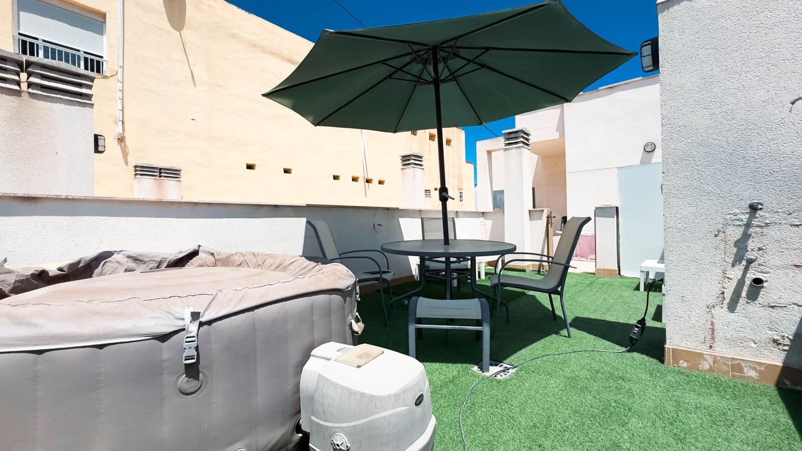 Piso de 2 habitaciones en Alicante / Alacant ciudad en venta con garaje - 329.000 € (Ref: 9202376)