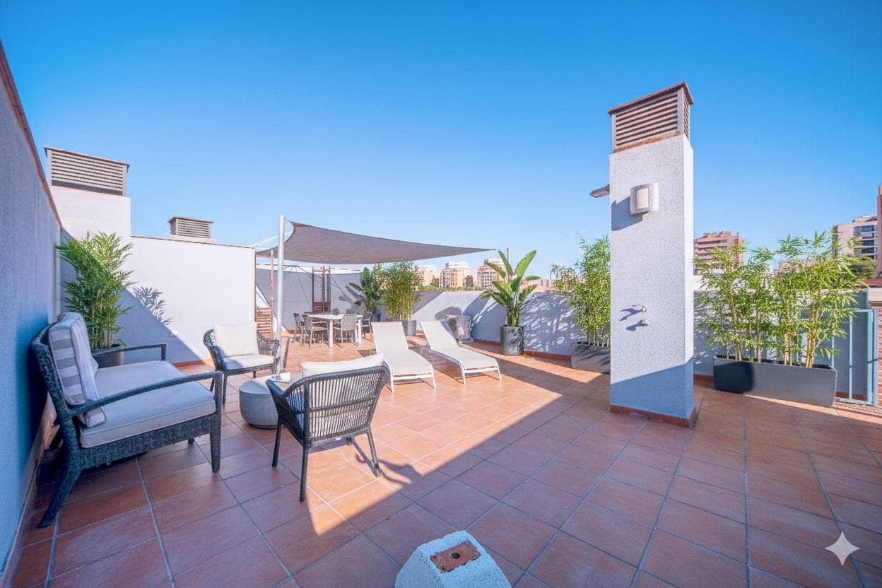 4 soveværelse Rækkehus til salg i Alicante by - € 459.000 (Ref: 9215359)