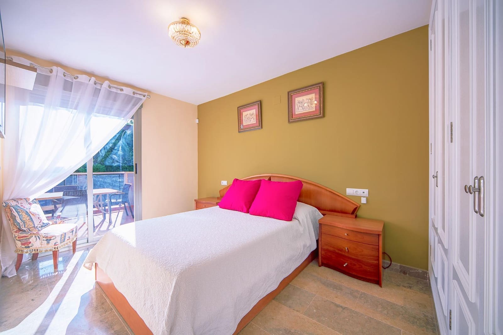 4 soveværelse Rækkehus til salg i Alicante by - € 459.000 (Ref: 9215359)