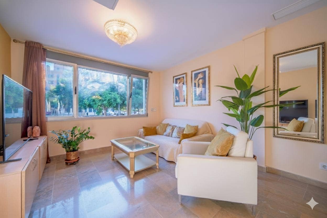 Adosado de 4 habitaciones en Alicante / Alacant ciudad en venta - 459.000 € (Ref: 9215359)