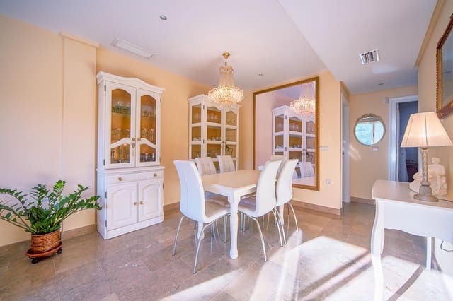 4 bedroom Terraced Villa for sale in Alicante / Alacant city - € 459,000 (Ref: 9215359)