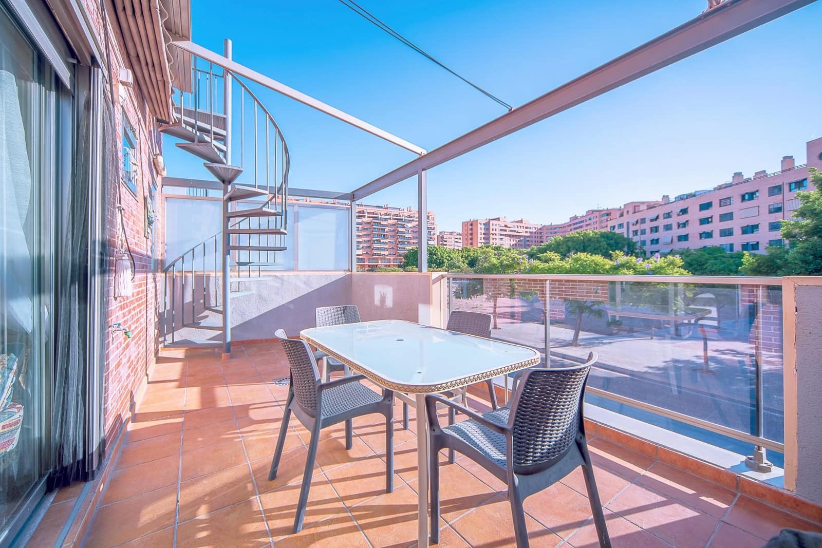 Adosado de 4 habitaciones en Alicante / Alacant ciudad en venta - 459.000 € (Ref: 9215359)