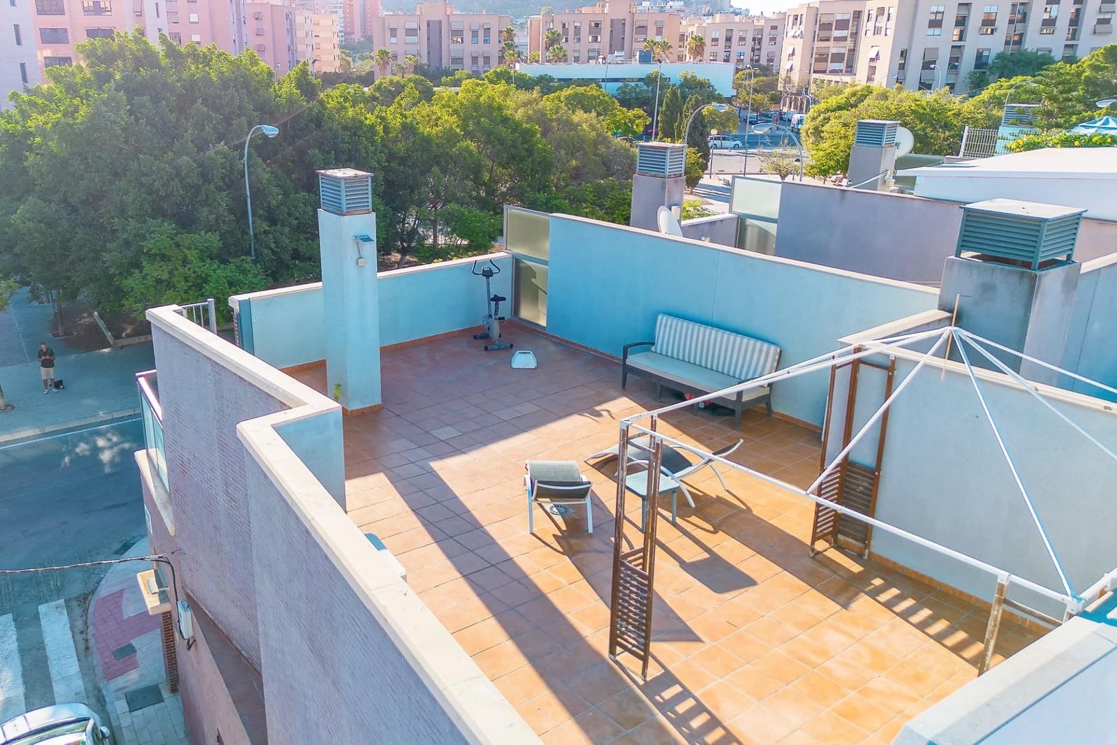 Adosado de 4 habitaciones en Alicante / Alacant ciudad en venta - 459.000 € (Ref: 9215359)