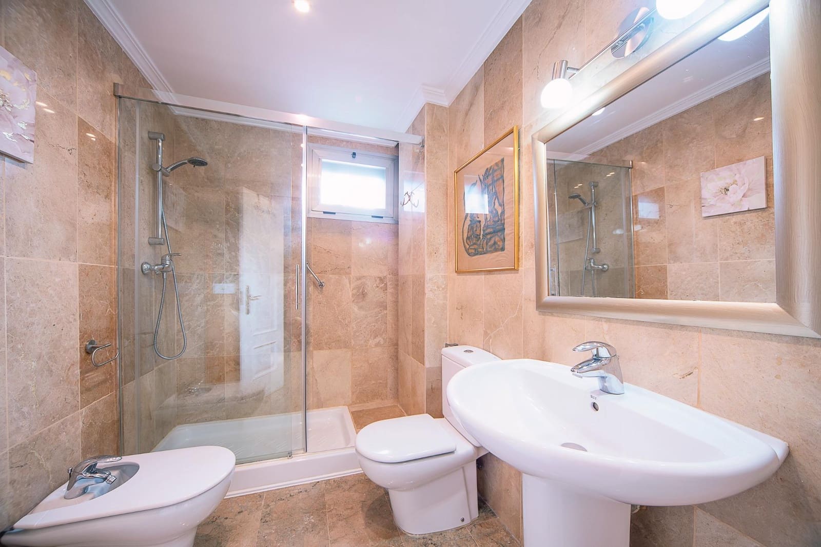 Adosado de 4 habitaciones en Alicante / Alacant ciudad en venta - 459.000 € (Ref: 9215359)