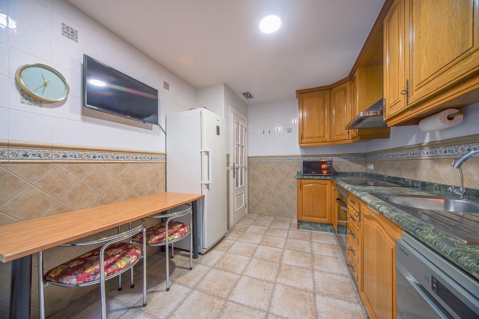 Adosado de 4 habitaciones en Alicante / Alacant ciudad en venta - 459.000 € (Ref: 9215359)