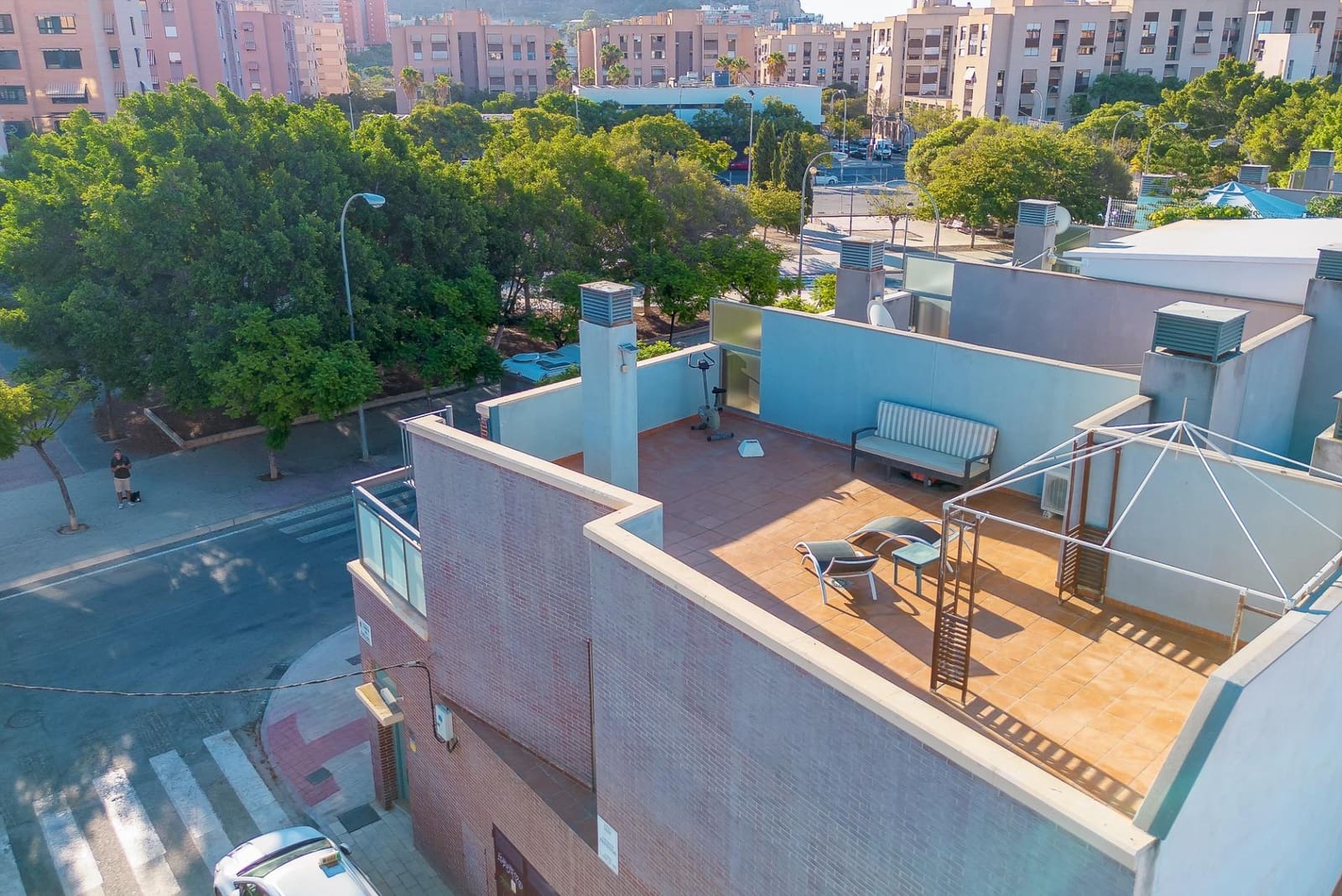 Adosado de 4 habitaciones en Alicante / Alacant ciudad en venta - 459.000 € (Ref: 9215359)