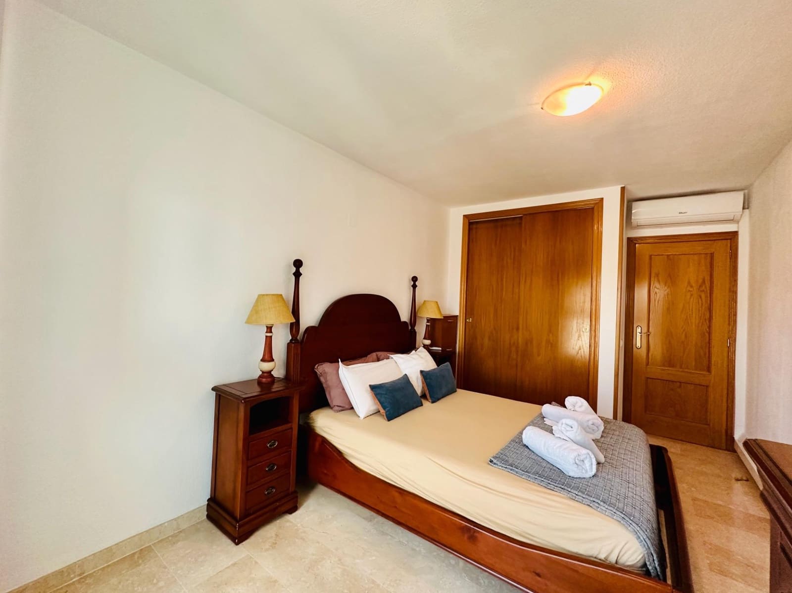 1 makuuhuone Huoneisto vuokrattavana paikassa La Villajoyosa / Vila Joiosa mukana uima-altaan - 850 € (Ref: 9215361)