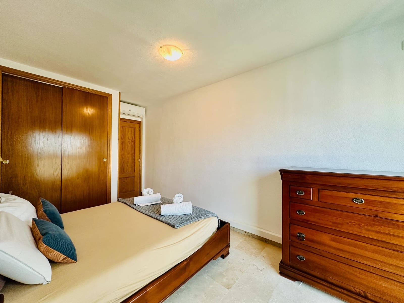 1 makuuhuone Huoneisto vuokrattavana paikassa La Villajoyosa / Vila Joiosa mukana uima-altaan - 850 € (Ref: 9215361)