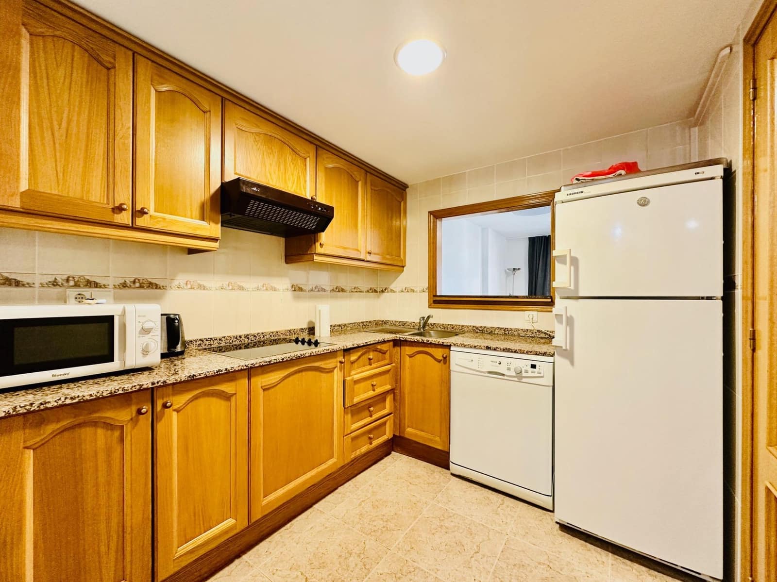 1 makuuhuone Huoneisto vuokrattavana paikassa La Villajoyosa / Vila Joiosa mukana uima-altaan - 850 € (Ref: 9215361)