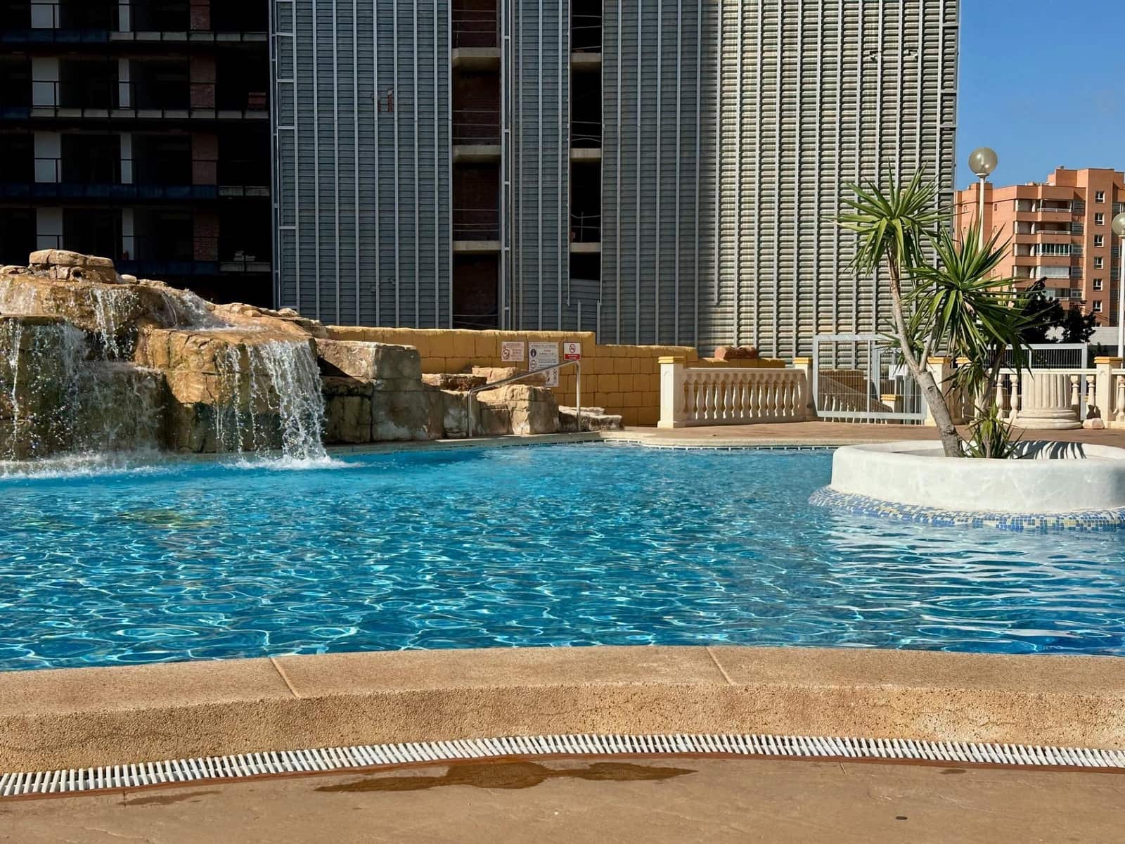 1 makuuhuone Huoneisto vuokrattavana paikassa La Villajoyosa / Vila Joiosa mukana uima-altaan - 850 € (Ref: 9215361)